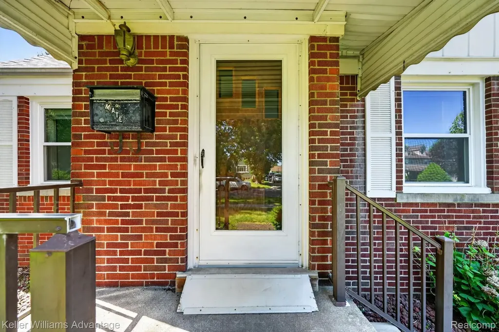 1135 Chestnut Street Wyandotte City MI 48192