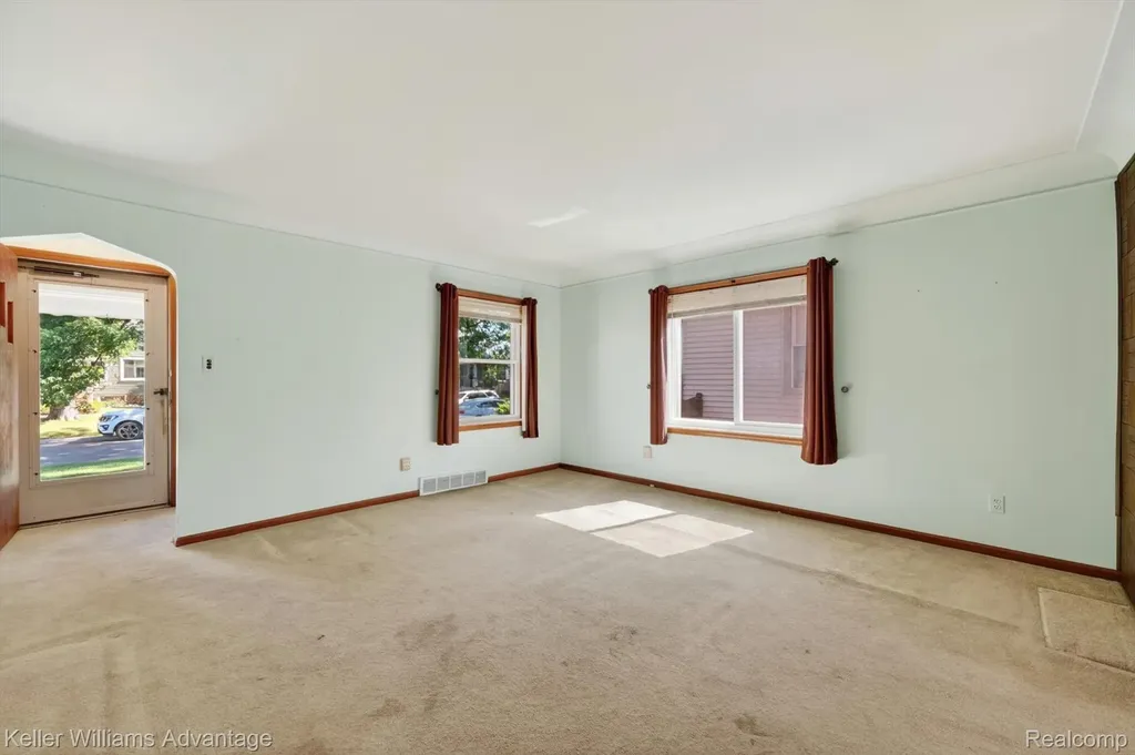 1135 Chestnut Street Wyandotte City MI 48192