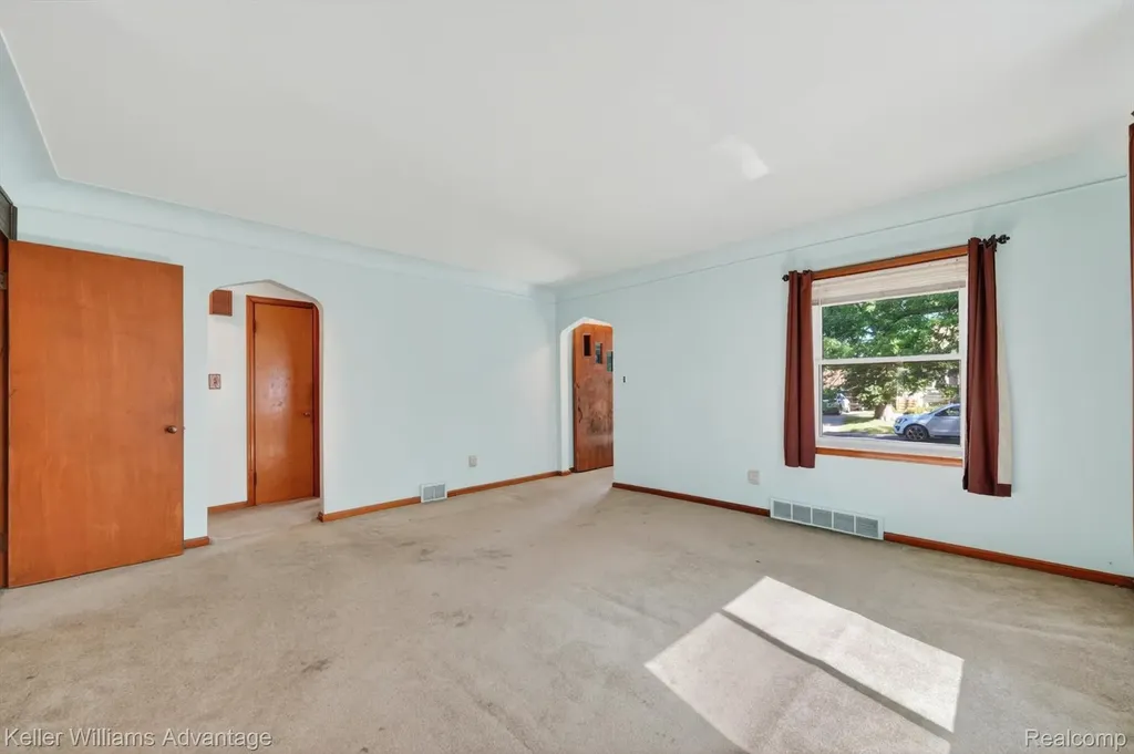 1135 Chestnut Street Wyandotte City MI 48192