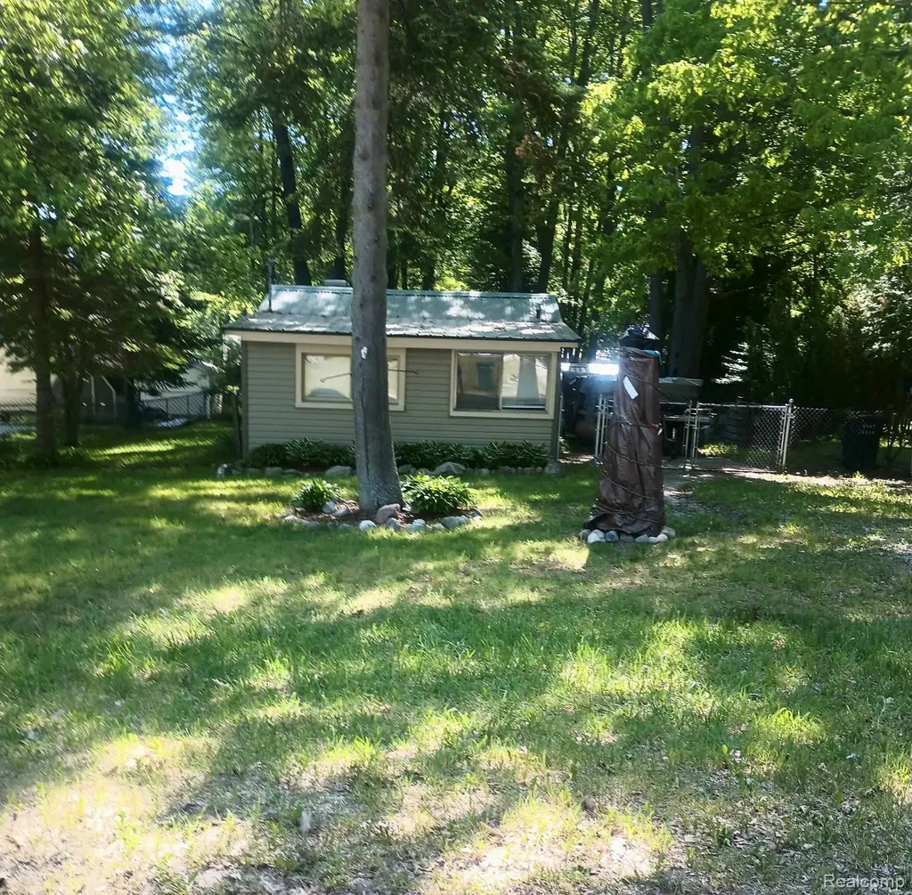 4910 Edgewood Drive Hayes Township MI 48625