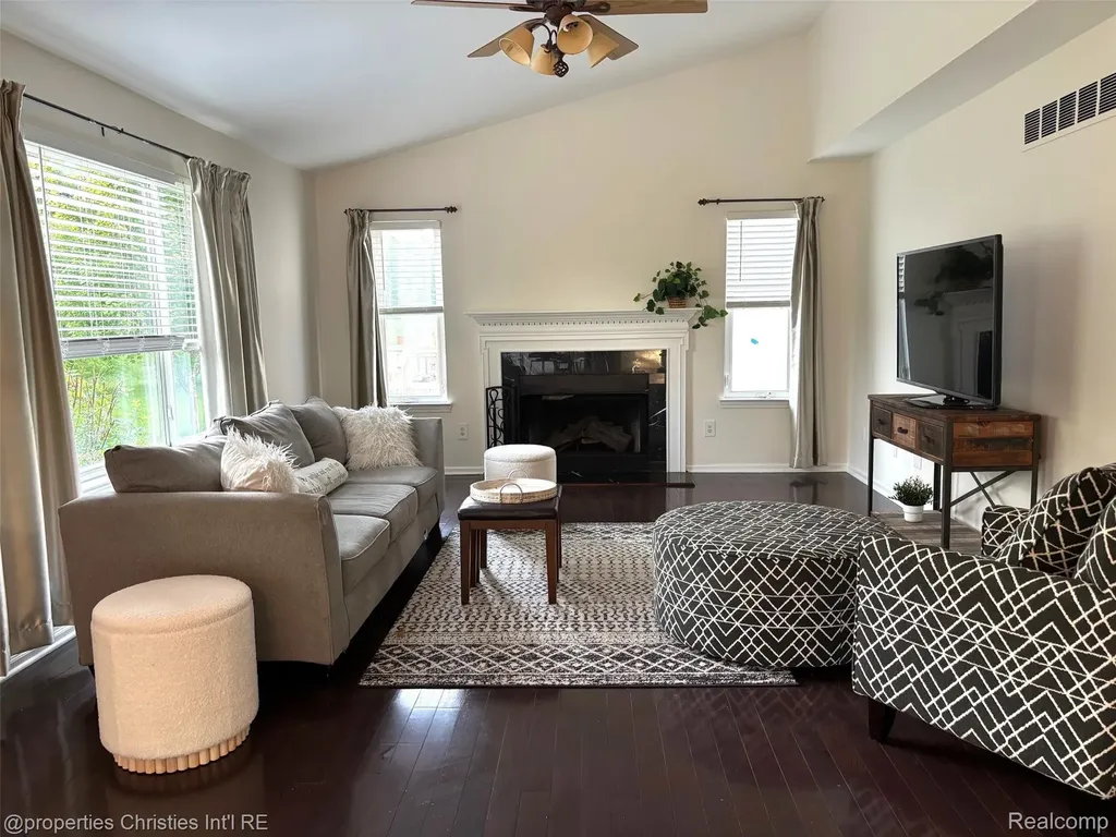 2892 Mystic Drive Pittsfield Charter Township MI 48103