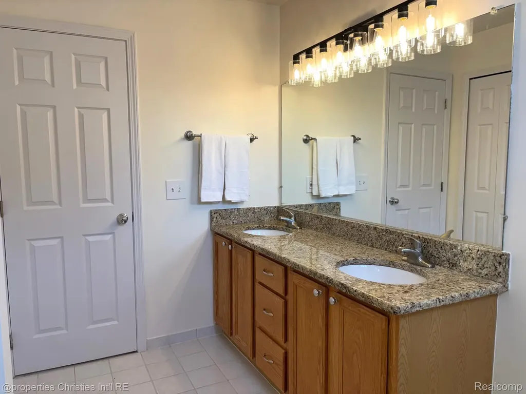2892 Mystic Drive Pittsfield Charter Township MI 48103