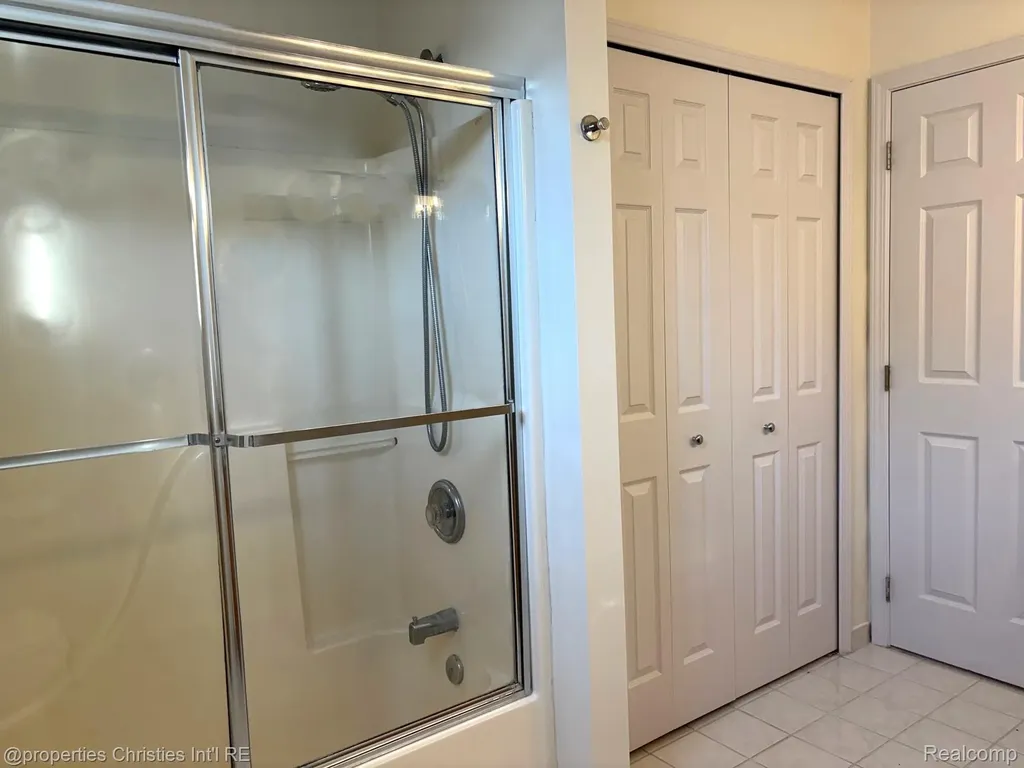 2892 Mystic Drive Pittsfield Charter Township MI 48103
