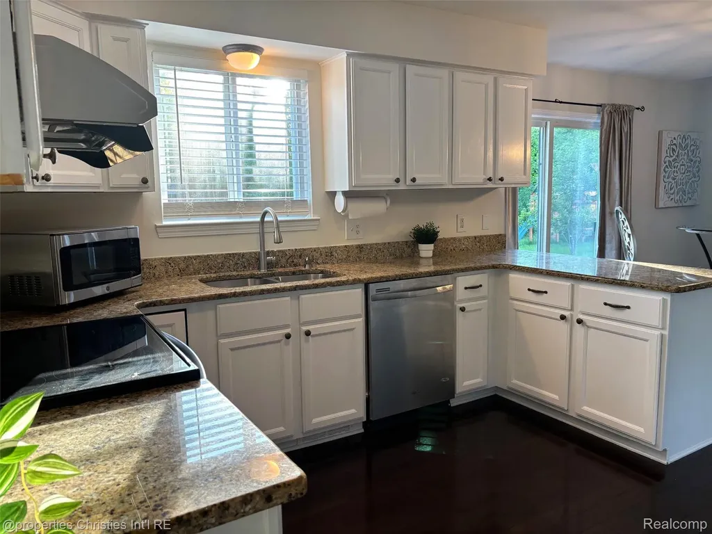 2892 Mystic Drive Pittsfield Charter Township MI 48103