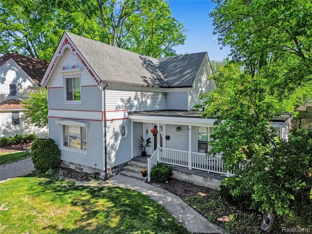 33614 Grand River Avenue Farmington City MI 48335