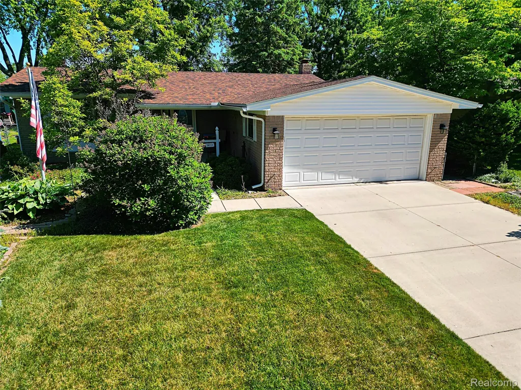 38924 Dover Street Livonia City MI 48150