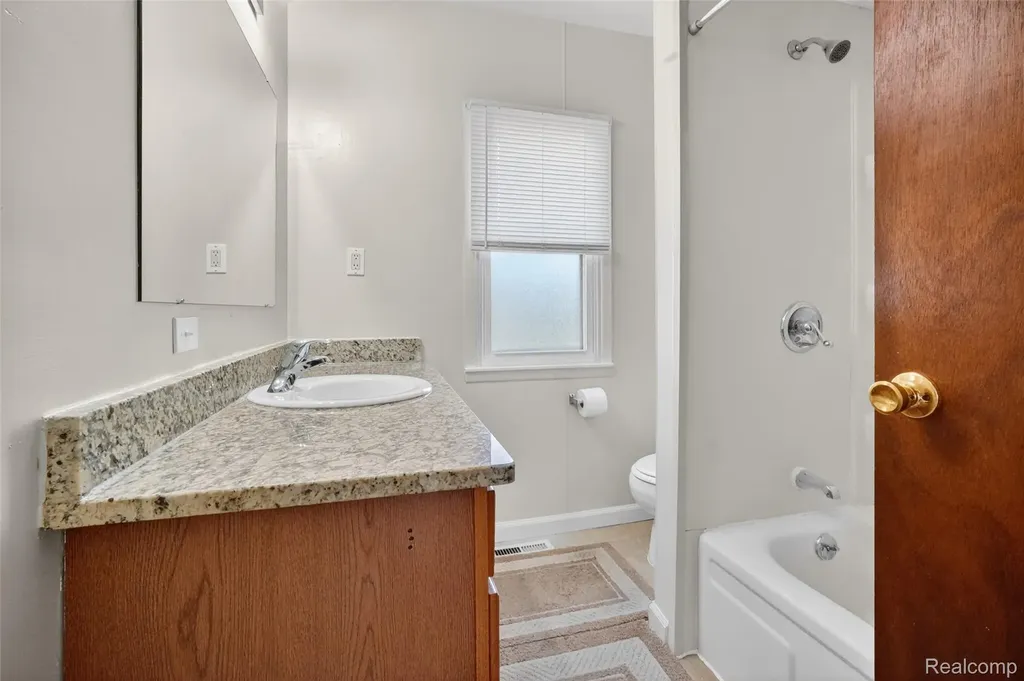 2421 5th Street Trenton City MI 48183