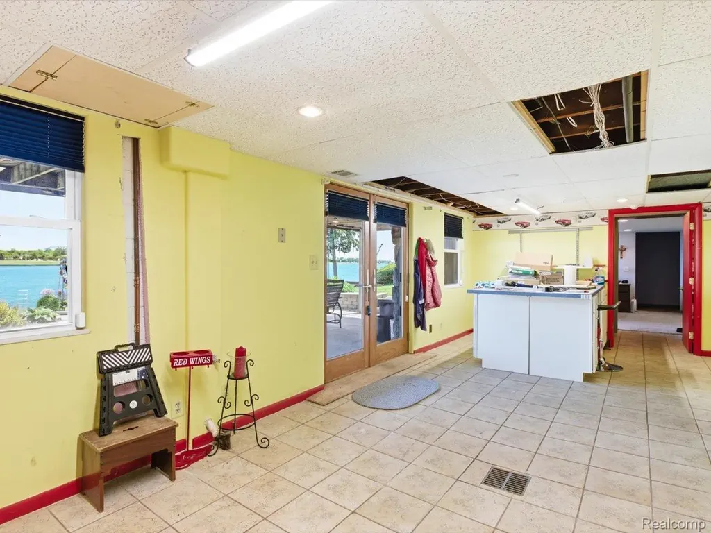 4016 Military Street Port Huron City MI 48060