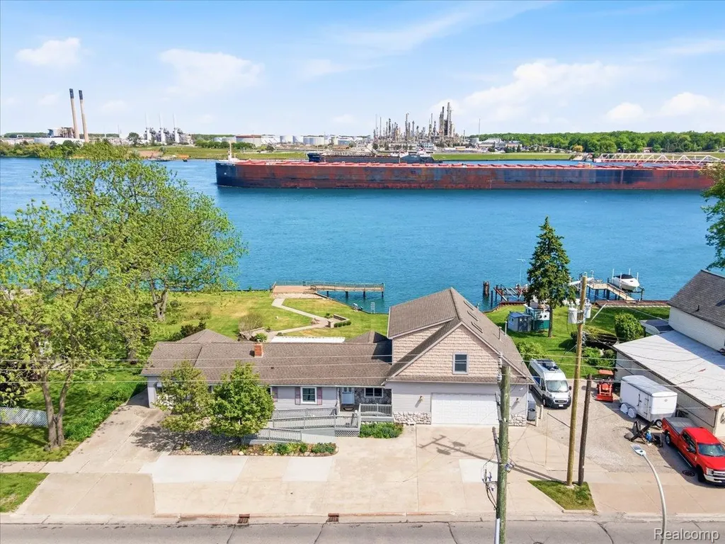 4016 Military Street Port Huron City MI 48060