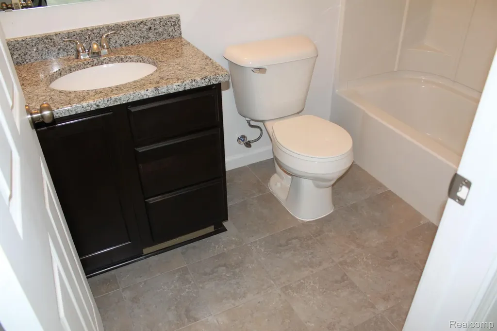 58228 Kincaid Street New Haven Village MI 48048