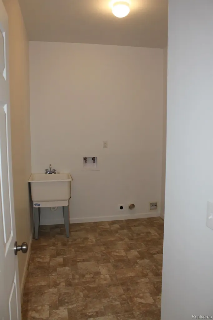 58228 Kincaid Street New Haven Village MI 48048