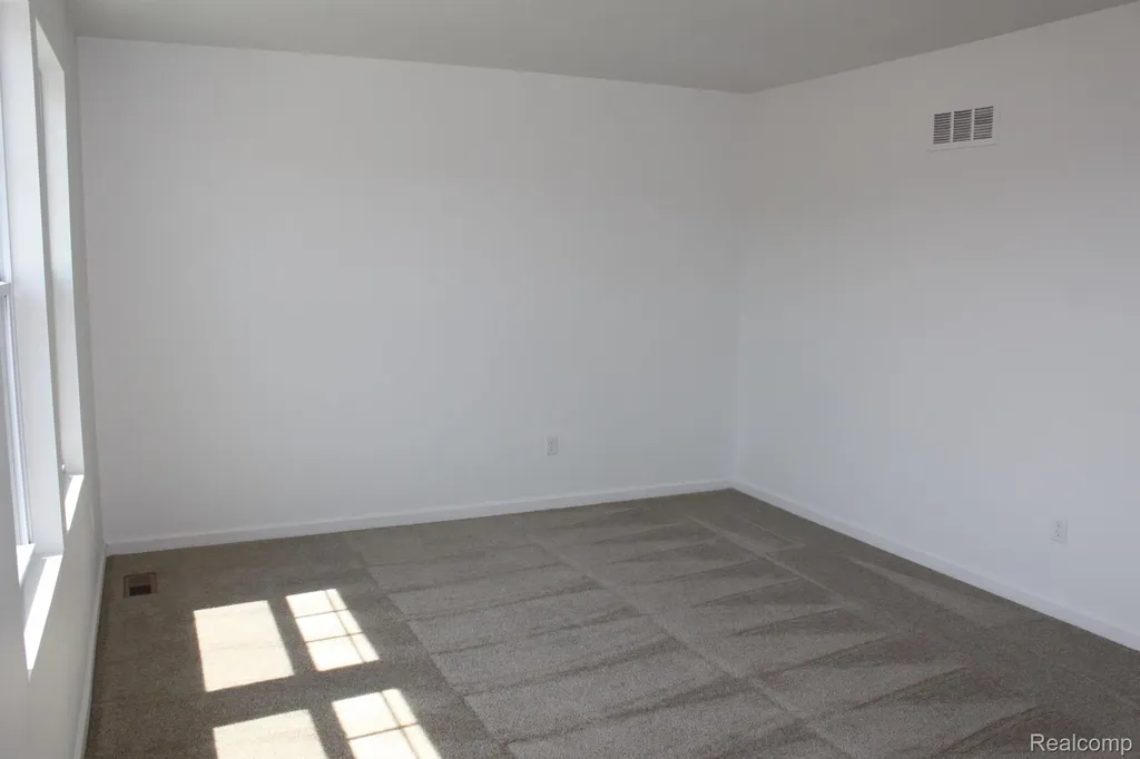 58228 Kincaid Street New Haven Village MI 48048