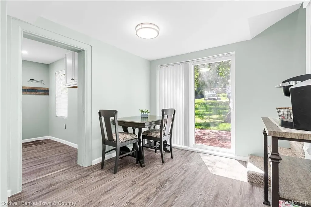 833 Hein Avenue Lansing City MI 48911