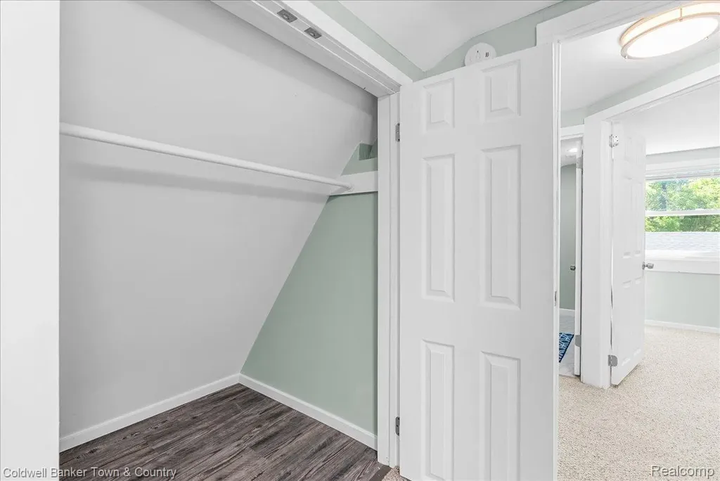 833 Hein Avenue Lansing City MI 48911