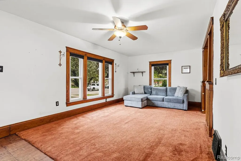 305 N Almont Avenue Imlay City City MI 48444