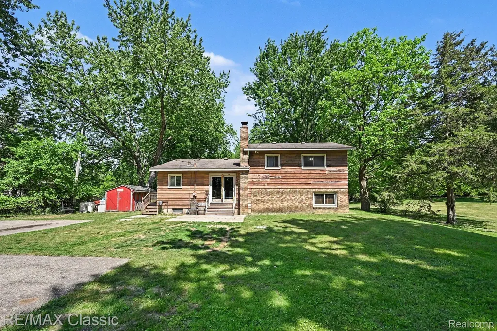 2071 S Milford Road Highland Charter Township MI 48357