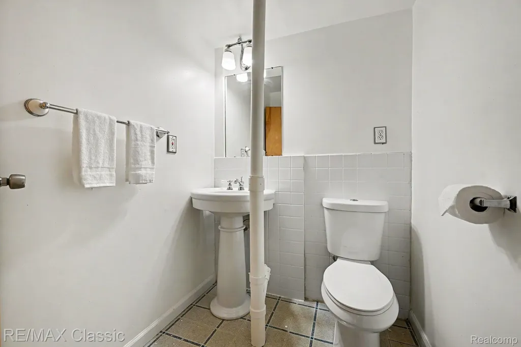 2071 S Milford Road Highland Charter Township MI 48357
