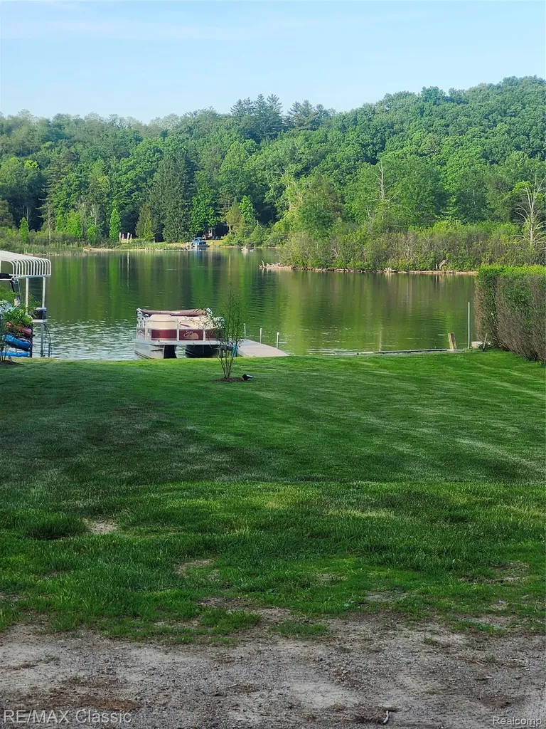 2071 S Milford Road Highland Charter Township MI 48357