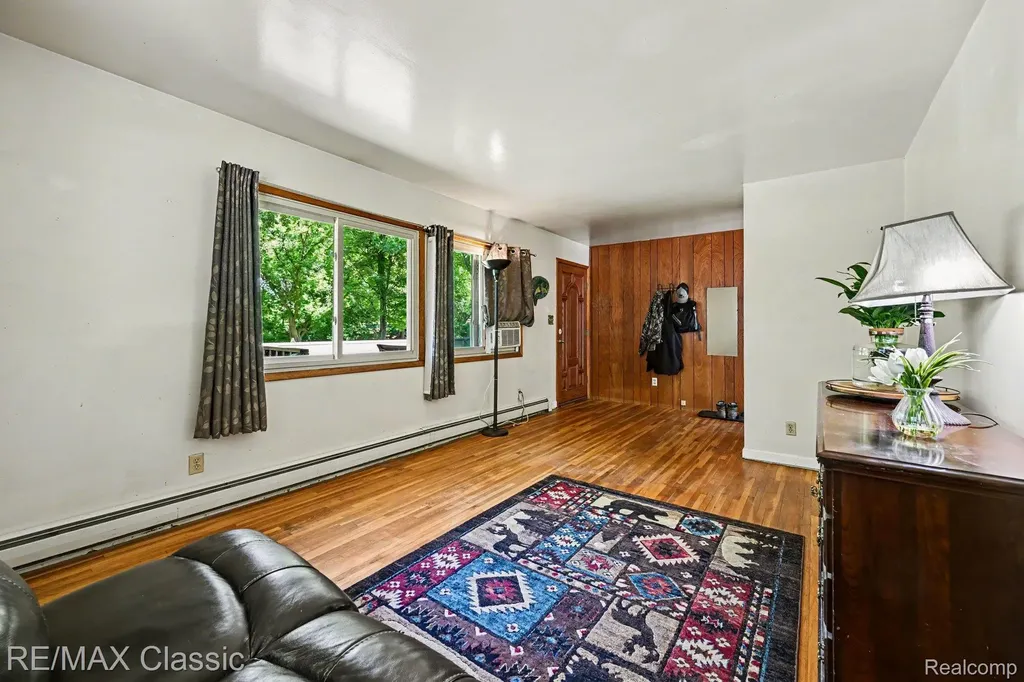 2071 S Milford Road Highland Charter Township MI 48357