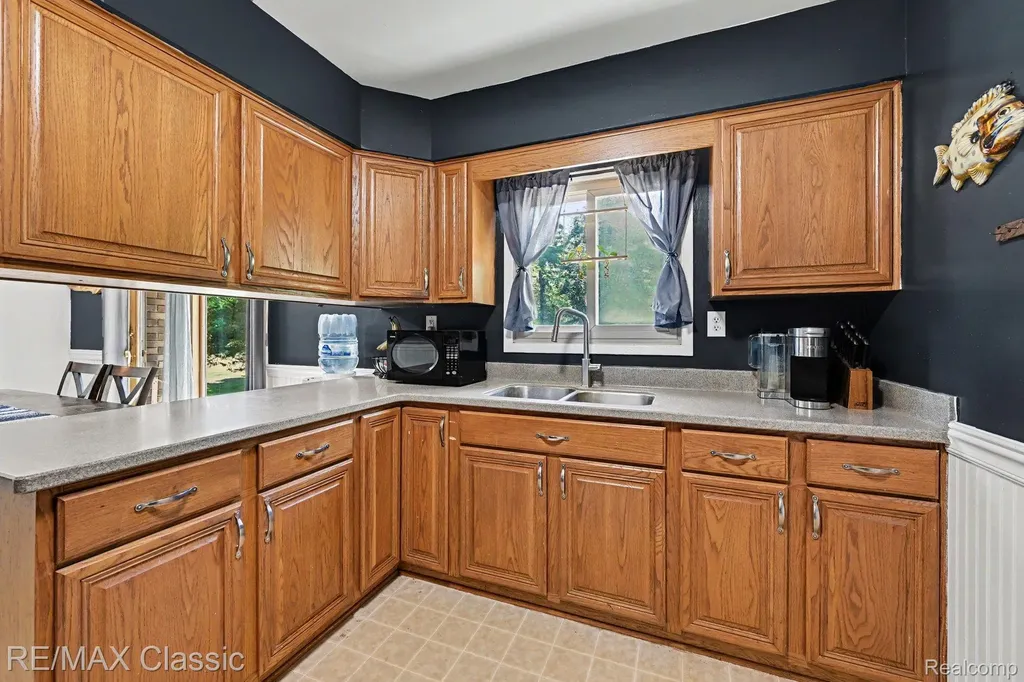 2071 S Milford Road Highland Charter Township MI 48357