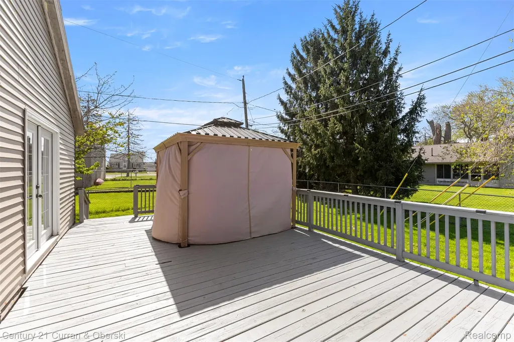 13230 Delavern Street Gibraltar City MI 48173