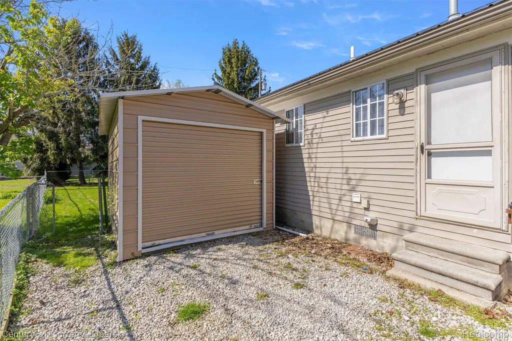 13230 Delavern Street Gibraltar City MI 48173