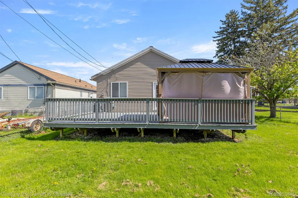 13230 Delavern Street Gibraltar City MI 48173