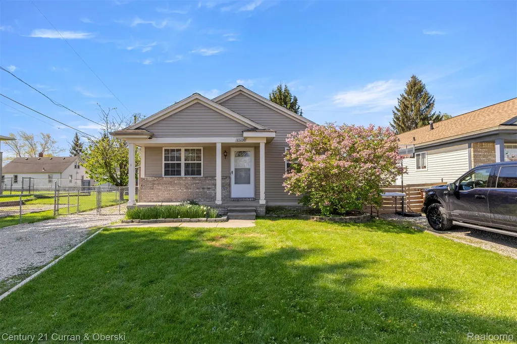 13230 Delavern Street Gibraltar City MI 48173