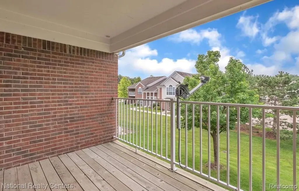 16707 Carriage Way Northville Township MI 48168