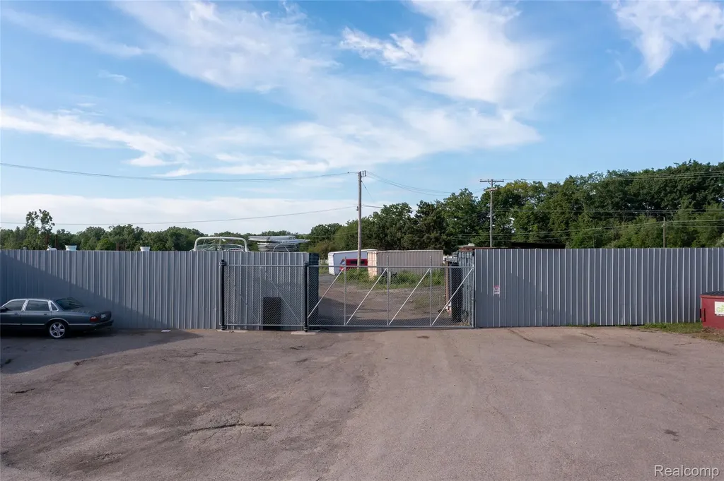 48601 Ryan Shelby Charter Township MI 48317