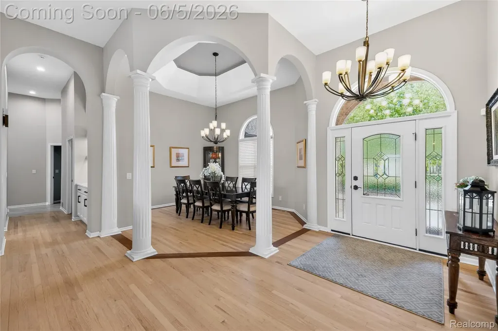 18124 Meridian Road Grosse Ile Township MI 48138