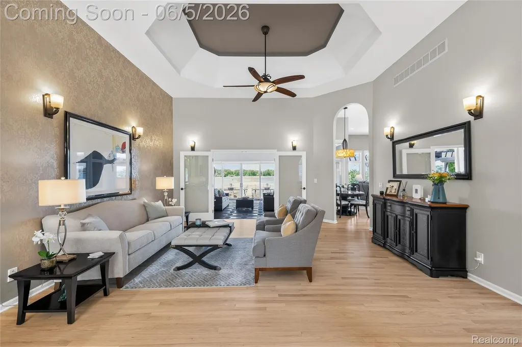 18124 Meridian Road Grosse Ile Township MI 48138