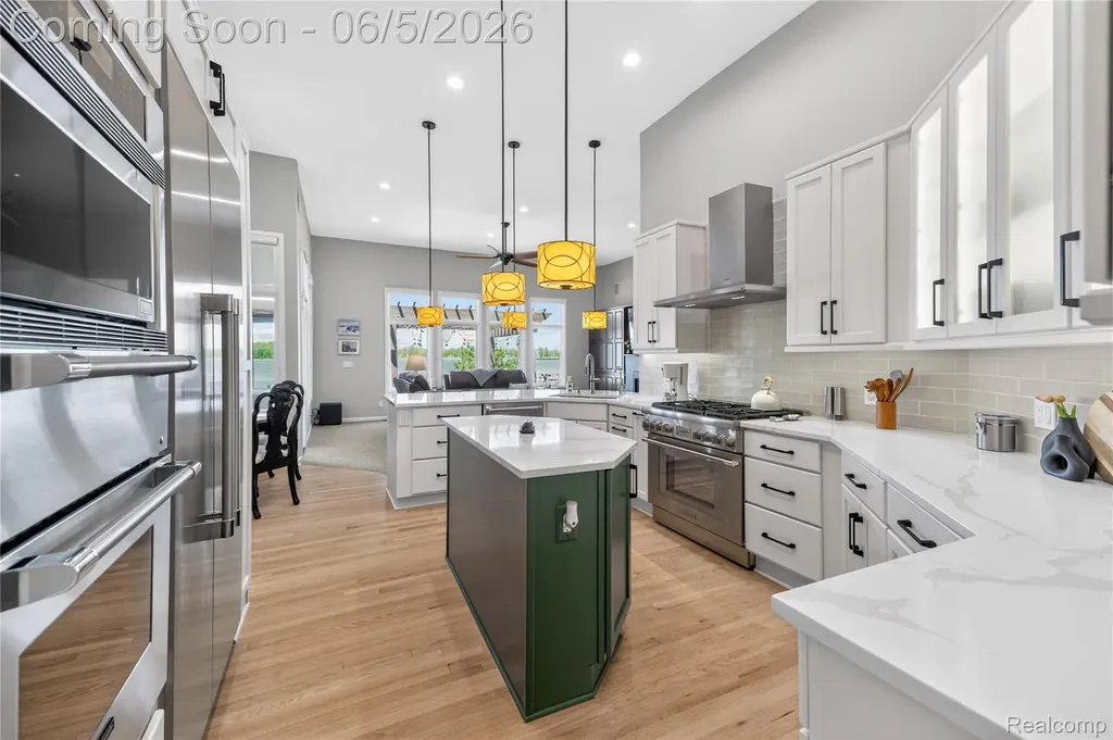 18124 Meridian Road Grosse Ile Township MI 48138