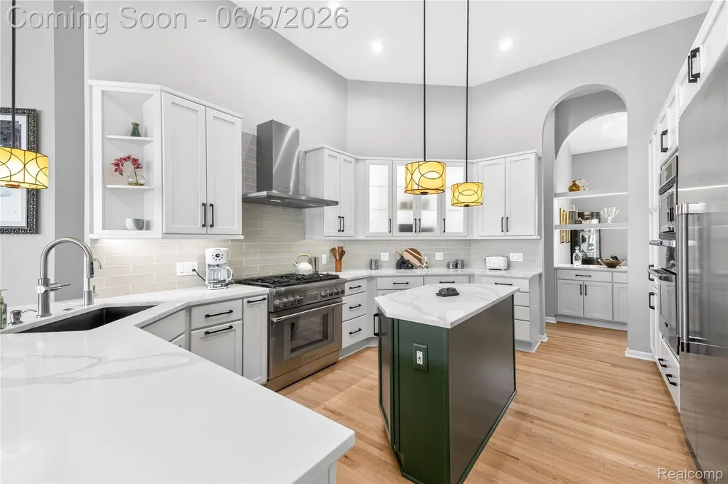 18124 Meridian Road Grosse Ile Township MI 48138