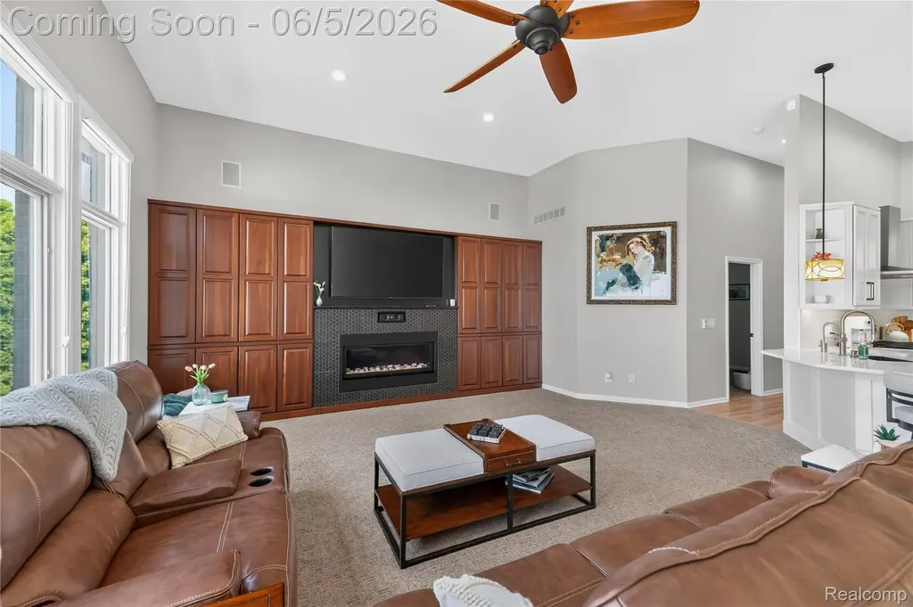 18124 Meridian Road Grosse Ile Township MI 48138