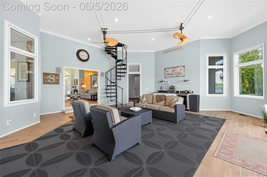 18124 Meridian Road Grosse Ile Township MI 48138