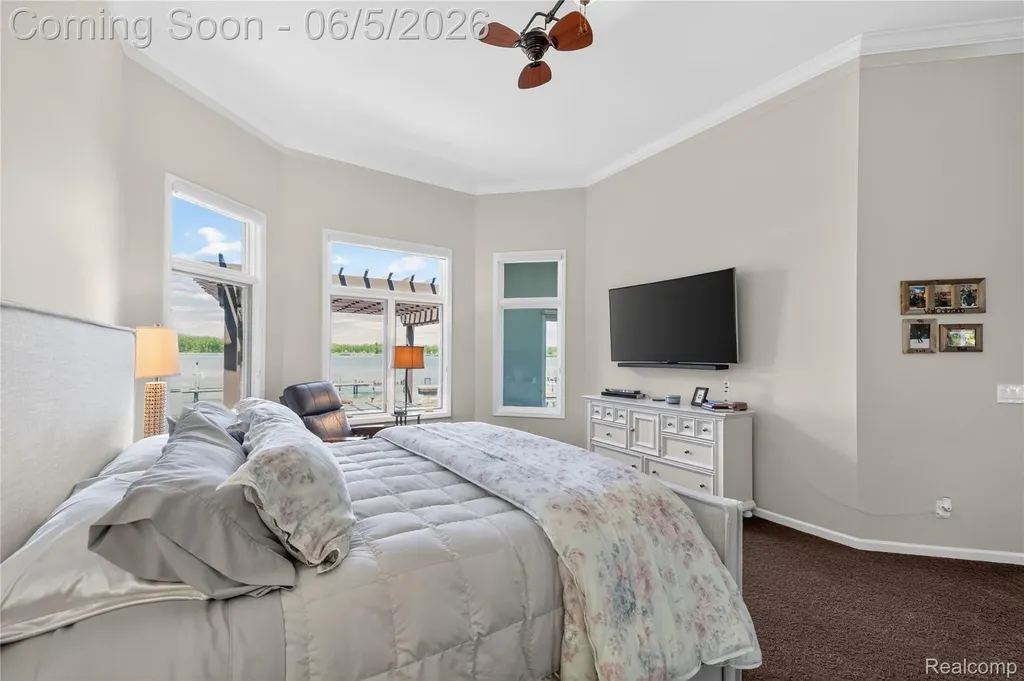 18124 Meridian Road Grosse Ile Township MI 48138