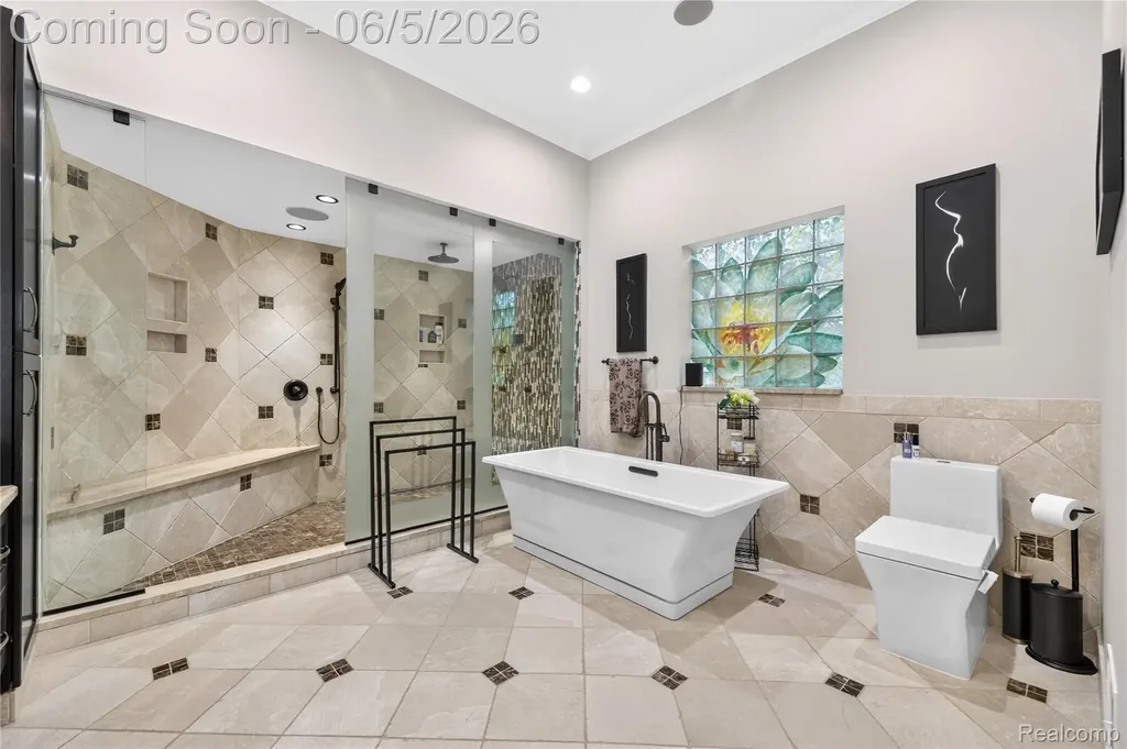 18124 Meridian Road Grosse Ile Township MI 48138