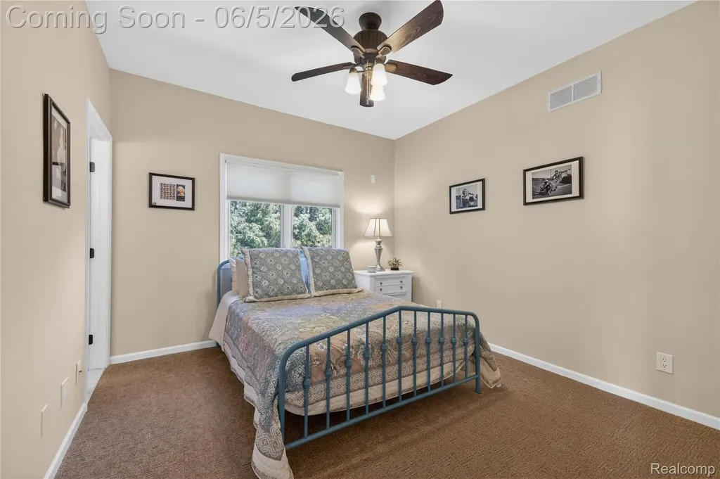 18124 Meridian Road Grosse Ile Township MI 48138