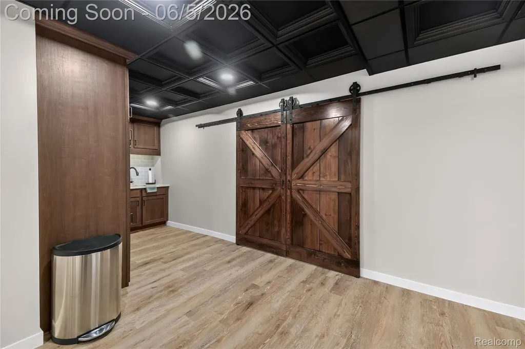 18124 Meridian Road Grosse Ile Township MI 48138