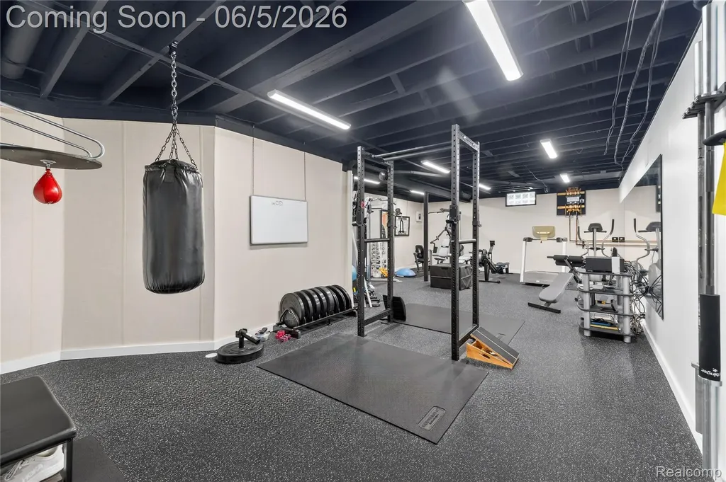 18124 Meridian Road Grosse Ile Township MI 48138