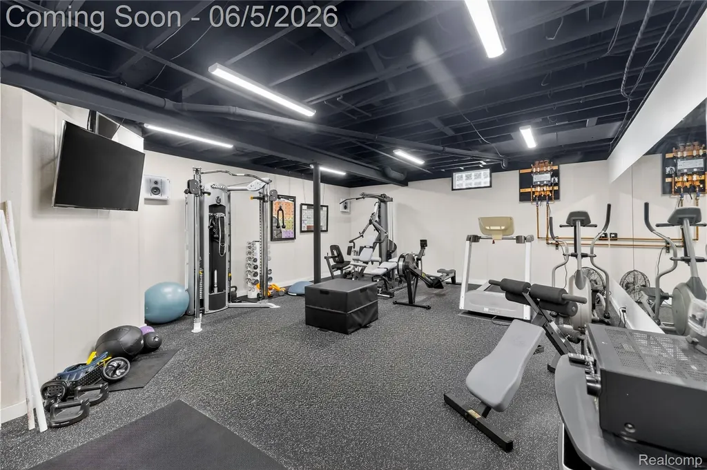 18124 Meridian Road Grosse Ile Township MI 48138