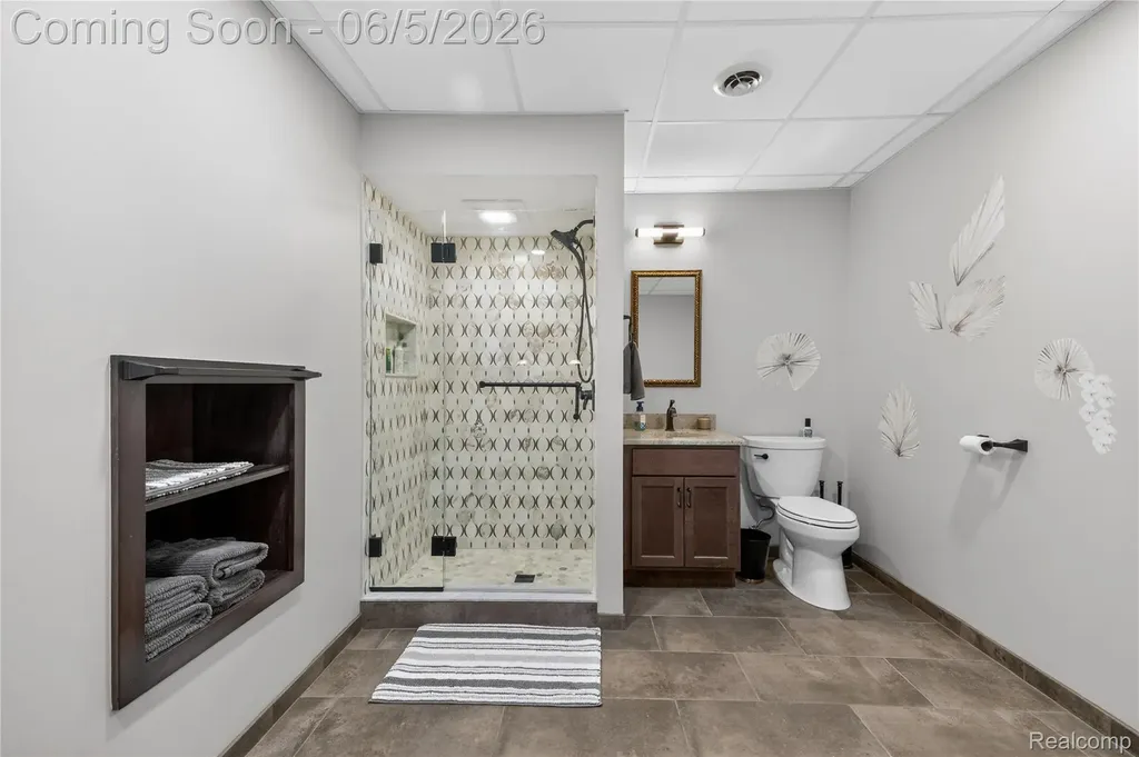 18124 Meridian Road Grosse Ile Township MI 48138