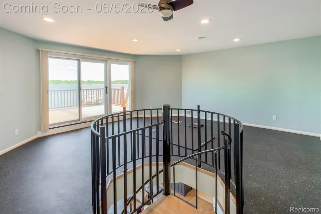 18124 Meridian Road Grosse Ile Township MI 48138