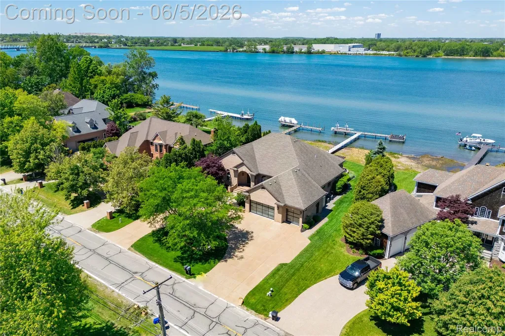18124 Meridian Road Grosse Ile Township MI 48138