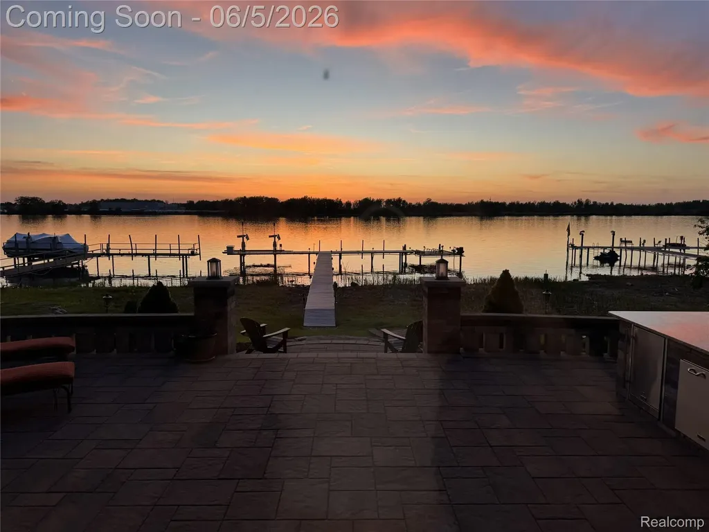18124 Meridian Road Grosse Ile Township MI 48138