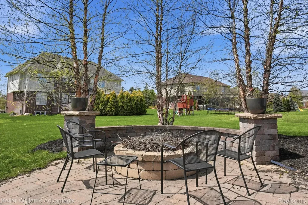 51889 Curtis Court Lyon Charter Township MI 48167