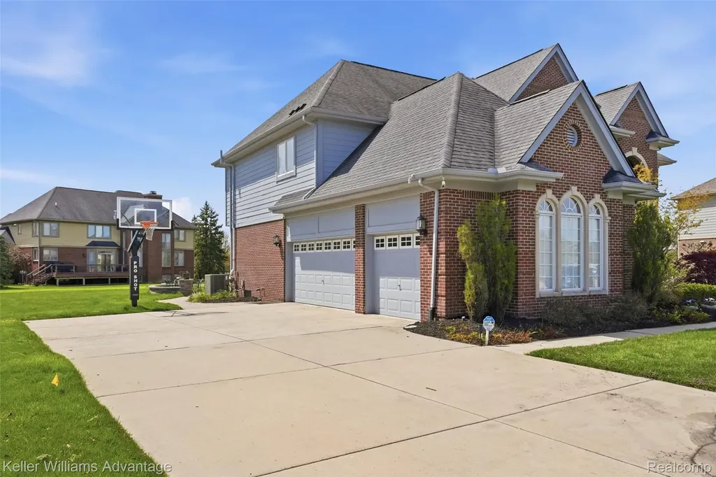 51889 Curtis Court Lyon Charter Township MI 48167