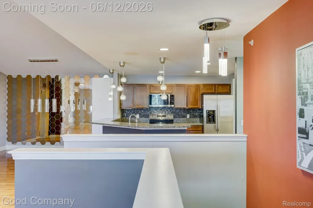 29941 Fox Run Circle Warren City MI 48092