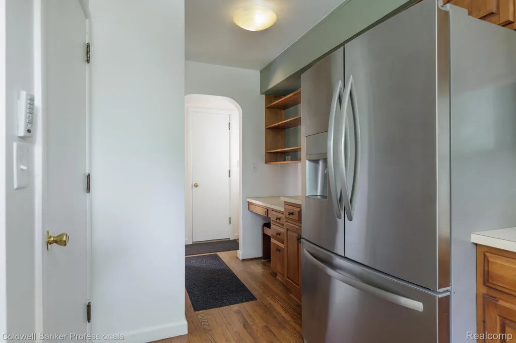 1416 N Renaud Road Grosse Pointe Woods City MI 48236